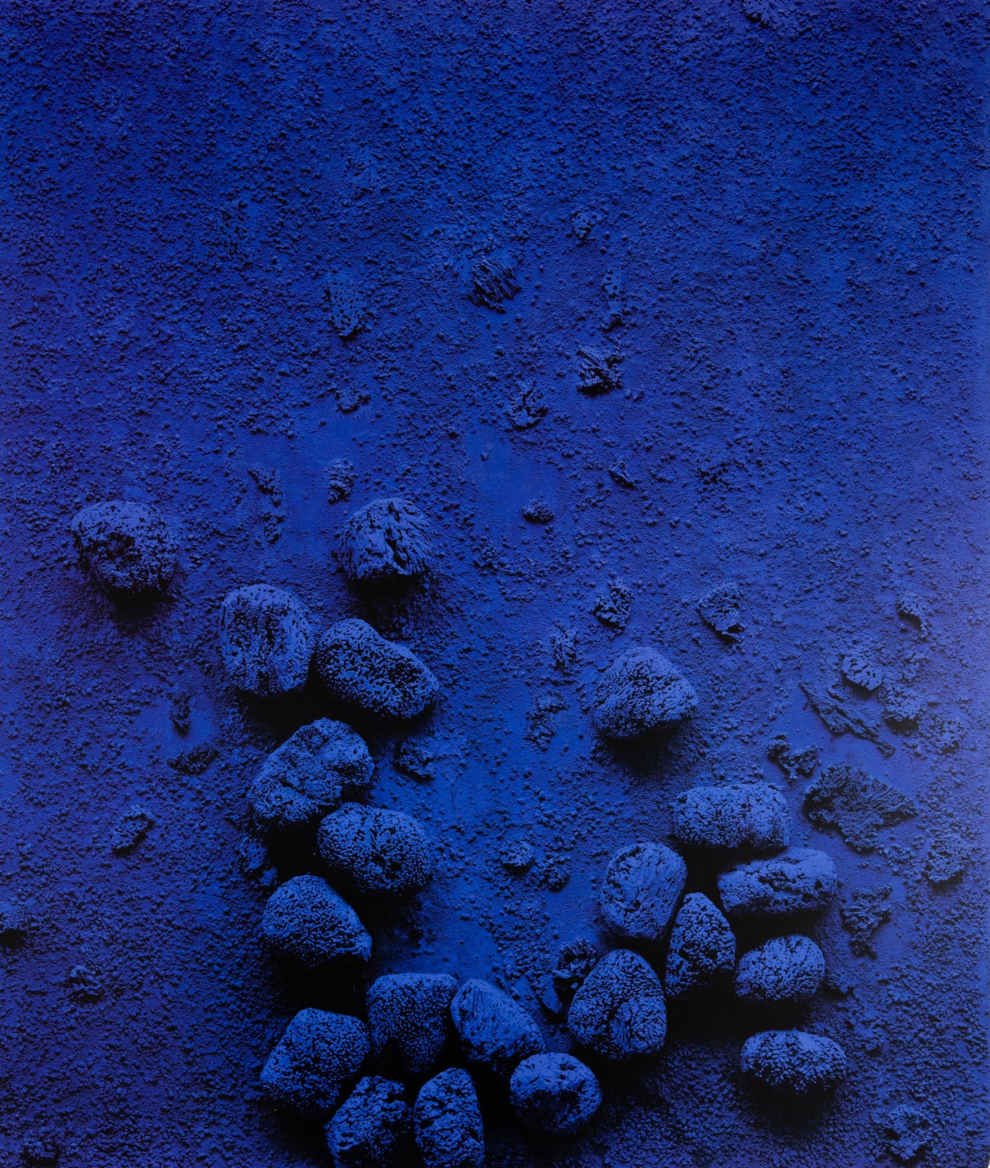 Yves KLEIN : Relief éponge bleue - Affiche originale