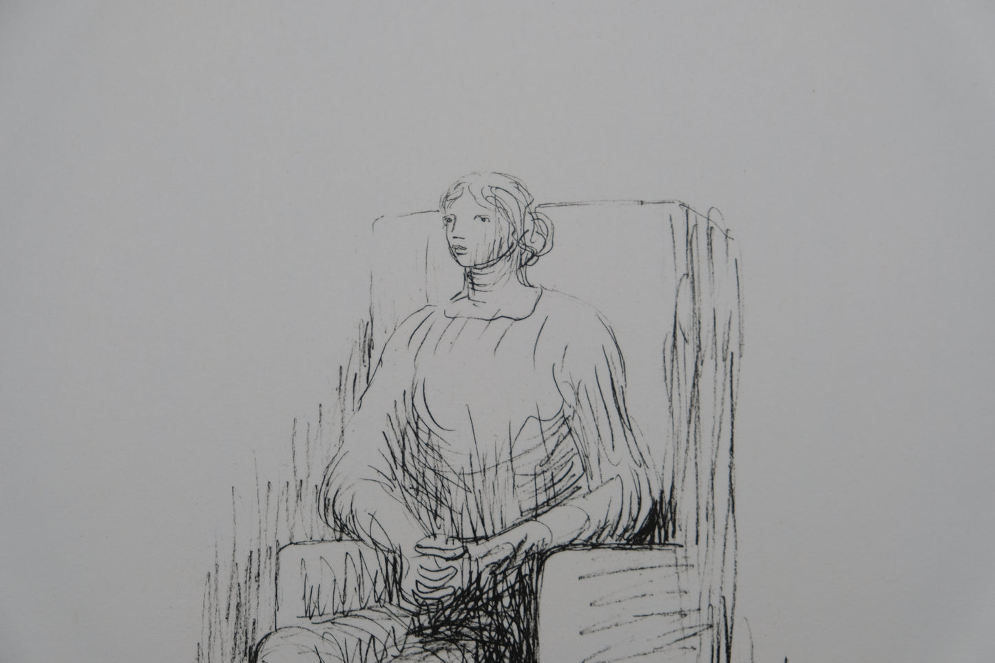 Henry MOORE : Femme assise dans un fauteuil - Lithographie originale signée