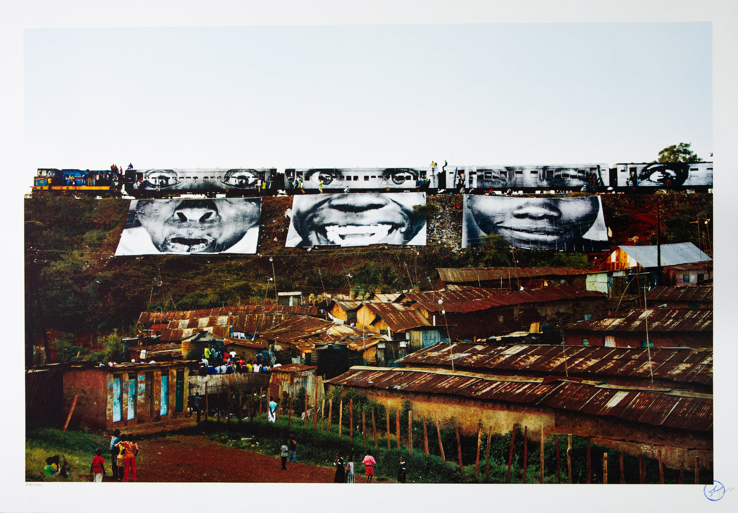 JR : Action in Kibera Slum - Lithographie originale signée