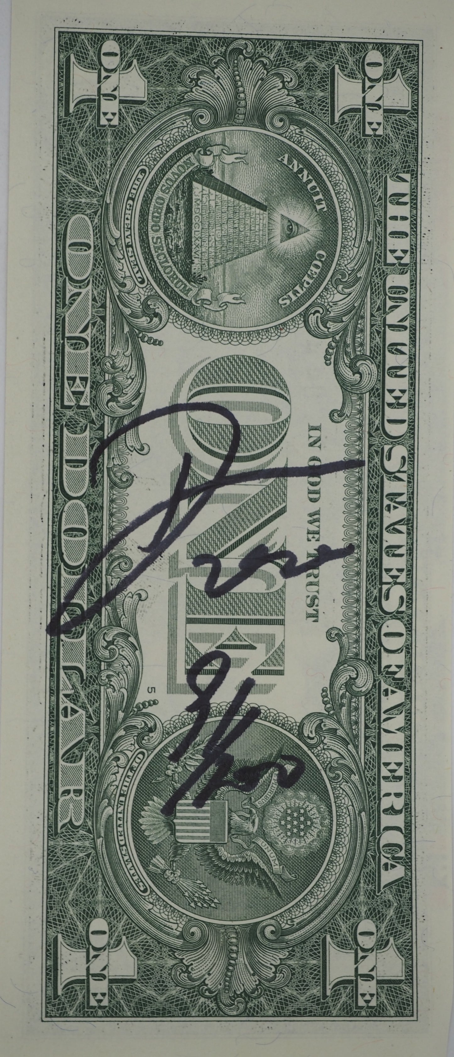 Death NYC : Angry Nara on a Martini's background - Sérigraphie originale signée