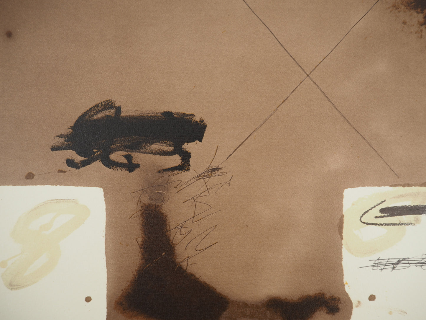 Antoni TAPIES : Composition expressive aux deux rectangles blancs - Lithographie signée