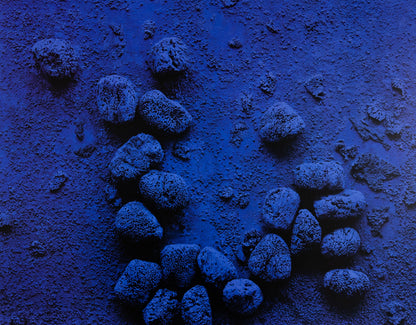 Yves KLEIN : Relief éponge bleue - Affiche originale