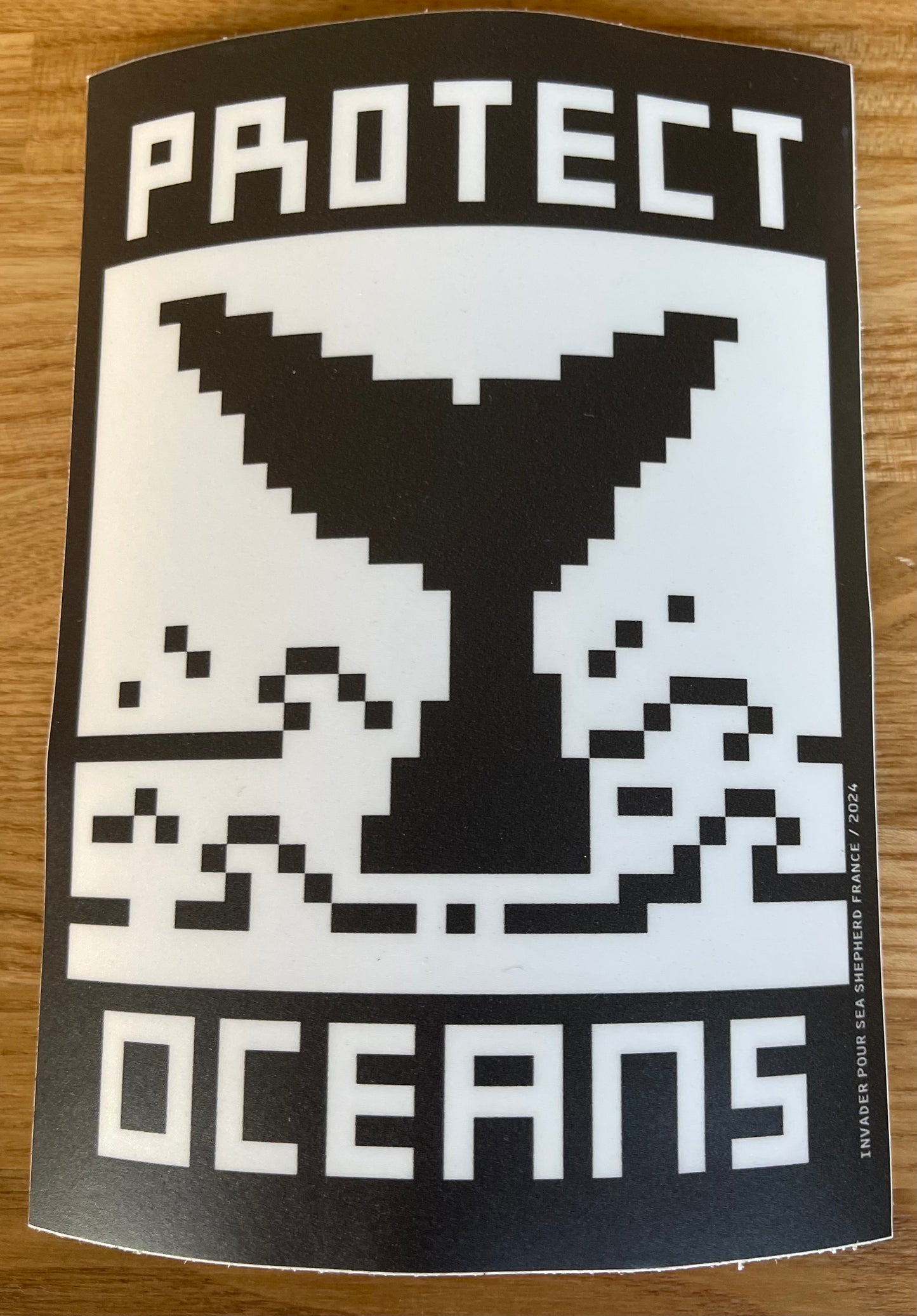 SPACE INVADER x Sea Shepherd - 2 grands stickers