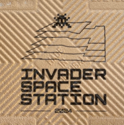 SPACE INVADER : Camo Space Tile (Green) - Carreau en céramique