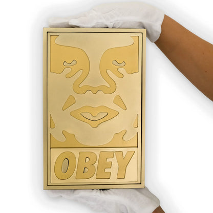 Shepard FAIREY (OBEY) : Obey Icon (Gold Edition) - Sculpture