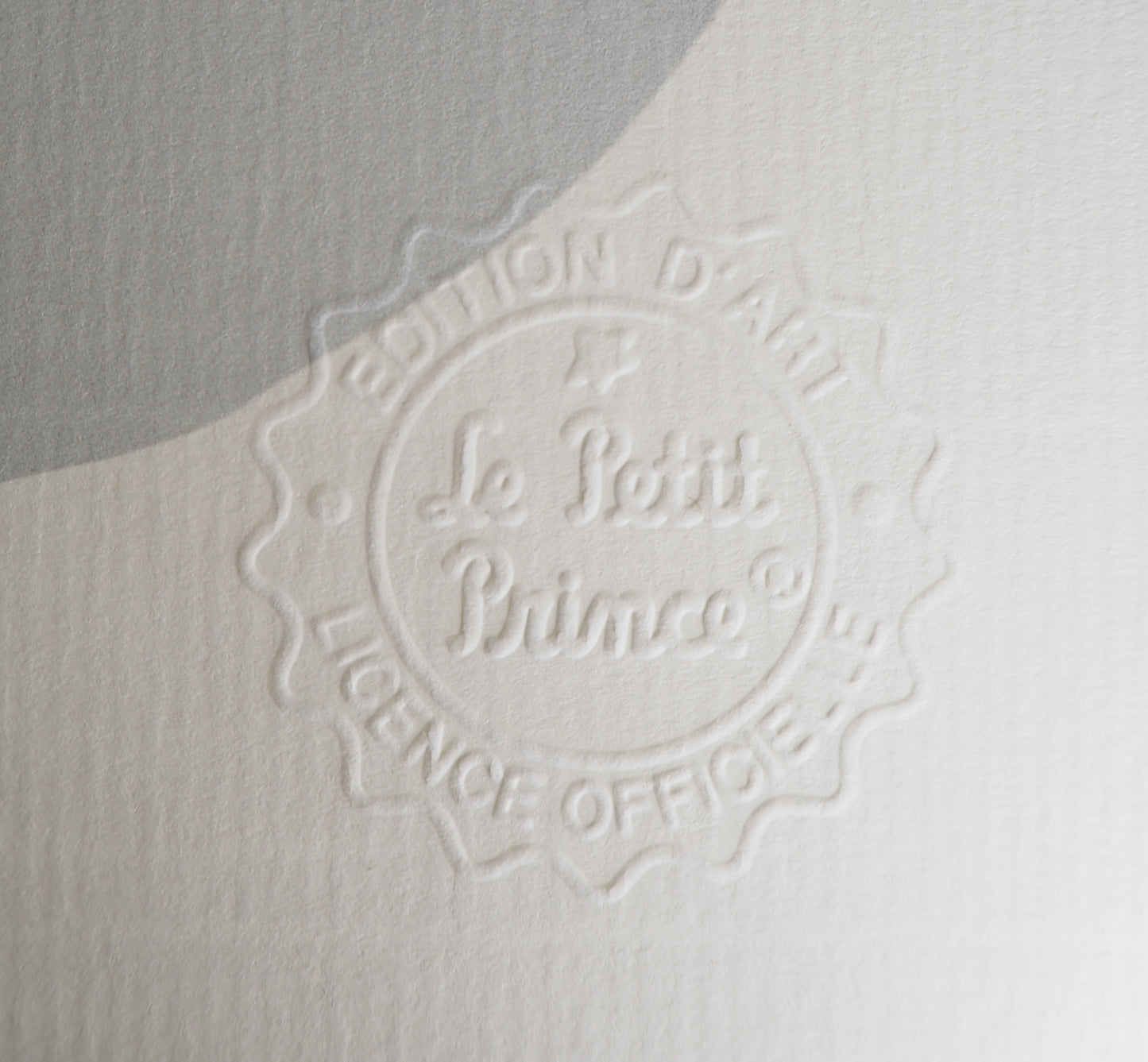 Antoine DE SAINT EXUPERY : Le Petit Prince prenant soin de sa Rose - Lithographie